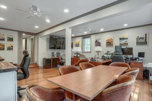 5 Carlson Ter, Fishkill NY  12524-3001 exterior