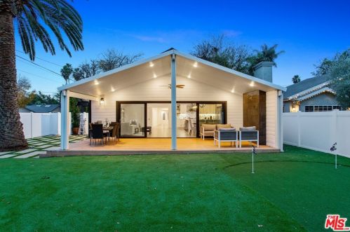 4951 Cedros Ave, Van Nuys CA  91403-1637 exterior