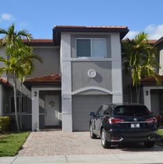 12661 28th Ct, Hollywood, FL 33027-4131