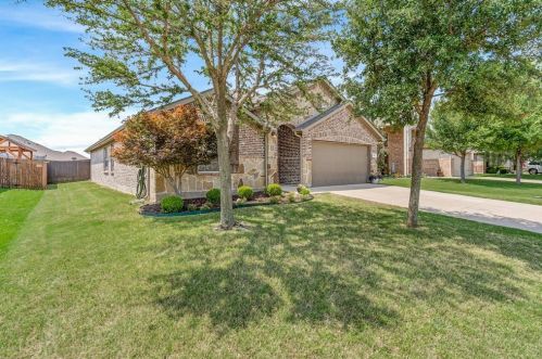 1317 Shelley Dr, Burleson, TX 76028-9410