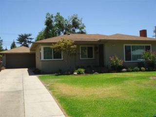 953 Yale Ave, Fresno, CA 93705-4953