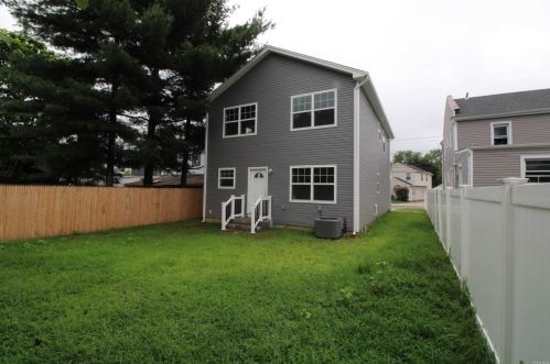 17 Pennywood Ave, Roosevelt NY  11575-1011 exterior