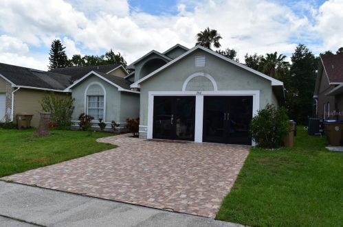 748 Country Woods Cir, Kissimmee, FL 34744-4627