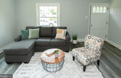 347 Perkiomen Ave, Lansdale PA  19446-3526 exterior