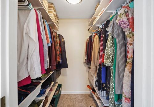 7 Bayou Dr, Raymond NH  03077-2364 exterior