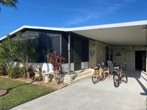 530 Barb Ann Ln, Fort Pierce, FL 34952-7939