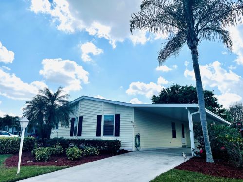 2903 Nine Iron Dr, Fort Pierce, FL 34952-3180