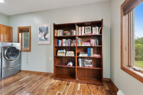 1016 Wallace Lake Rd, West Bend WI  53090-8943 exterior