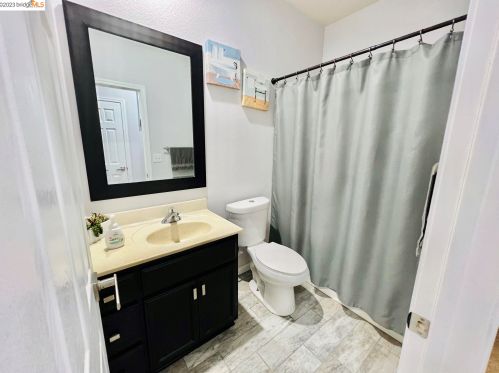 1416 Dylan Creek Dr, Grayson CA  95363-8765 exterior