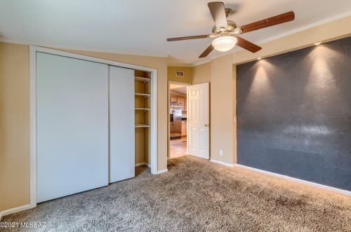 9011 Valgrind Ln, Tucson AZ  85743-7912 exterior