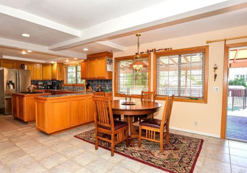 2300 Linwood Ave, Santa Rosa CA  95404-5611 exterior