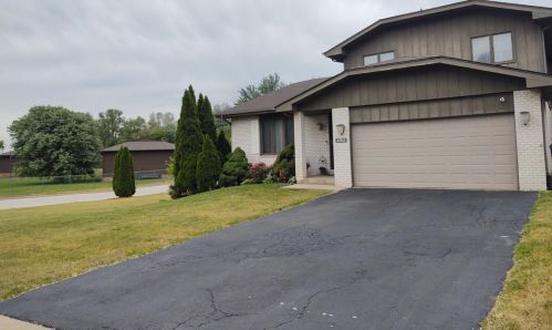2382 Roosevelt St, Gary, IN 46404-3333