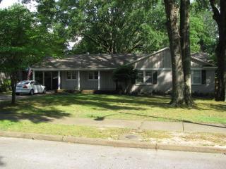 4709 Crossover Ln, Memphis TN  38117-5526 exterior