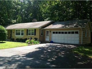 37 Sherwood Ln, Norwich, CT 06360-5251
