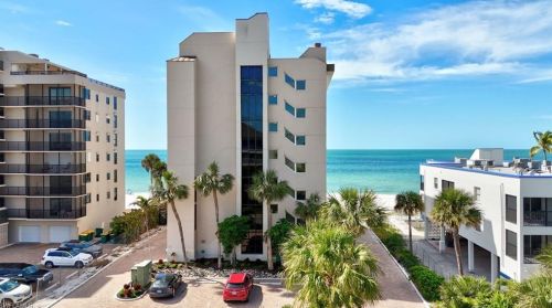 9415 Gulf Shore Dr, Naples, FL 34108-2048