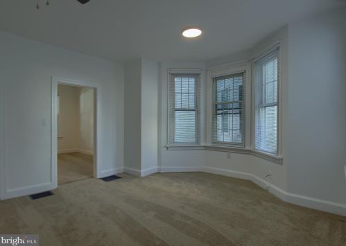 1948 Derry St, Harrisburg PA 17111-2652 exterior