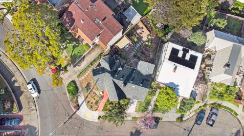 1 Kingsland Pl, Oakland CA  94619-2608 exterior