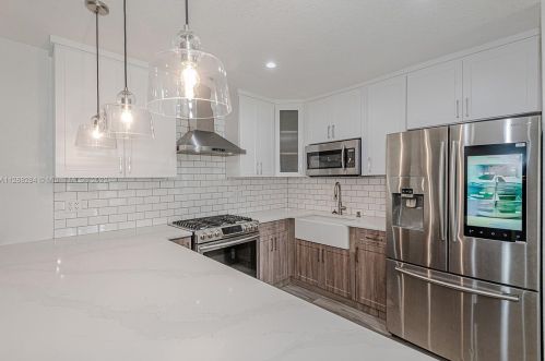 971 64th St, Hialeah FL  33012-6414 exterior