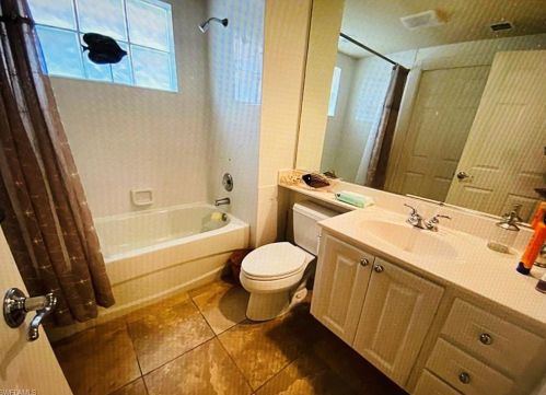 8134 Chianti Ln, Naples, FL 34114-2618