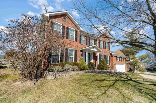 16 Barnwood Ct, Florence, KY 41042-9109