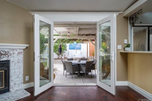 27546 Jasper Way, Santa Clarita CA  91384-3162 exterior