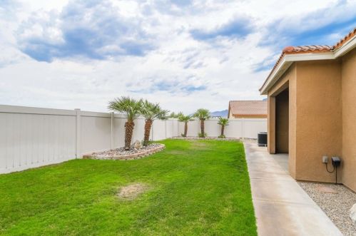 11836 Skylark St, Desert Hot Springs CA  92240-2028 exterior