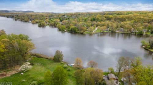 23 Binnacle Ave, West Milford Lakes NJ  07480-4814 exterior