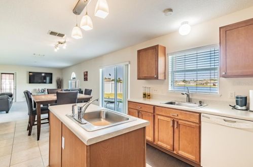 4082 Longworth Loop, Kissimmee FL 34744-9175 exterior