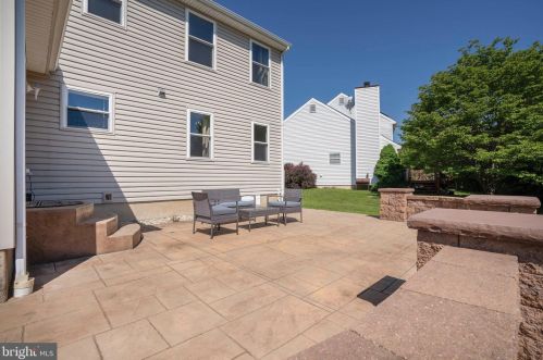 1 Glacier Ct, Bear DE  19701-1779 exterior