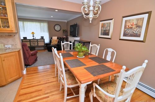 181 French St, Bristol CT  06010-5554 exterior