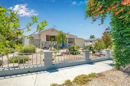 5055 Raton Cir, Long Beach, CA 90807-1139