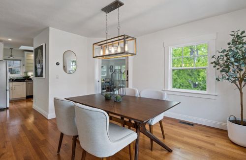 1000 Glendora Ave, Oakland CA  94602-1417 exterior