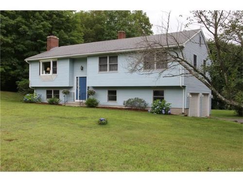 4 Rocco Rd, Manchester, CT 06043-7753
