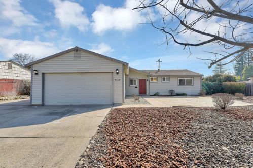 8342 Central Ave, Citrus Heights, CA 95662-3223