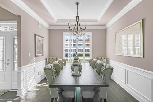 47 Sunset Dr, Tinton Falls NJ 07724 exterior