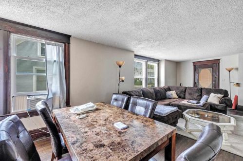 1124 Doty St, Green Bay, WI 54301-4424