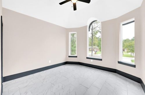 15475 Conroe Dr, Conroe TX 77384-3419 exterior