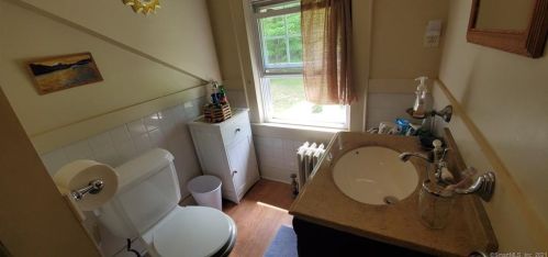 855 Main St, Coventry CT  06238-3114 exterior