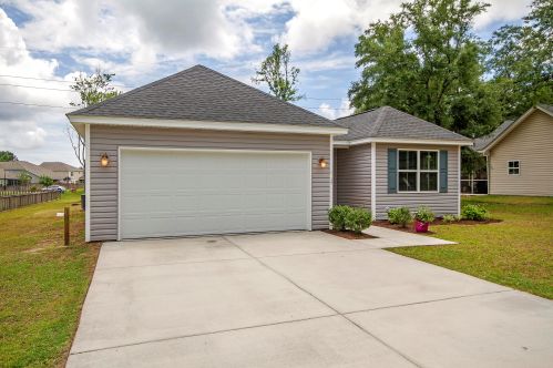 1554 Stanwick Dr, Johns Island SC  29455-8416 exterior