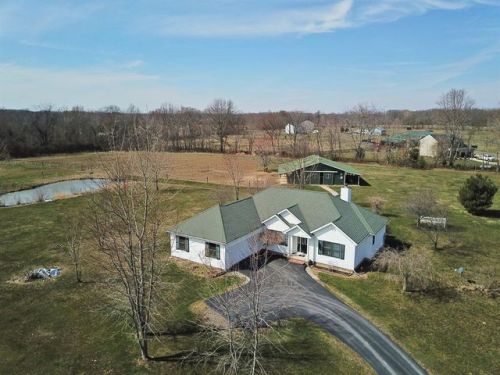 6604 Middleboro Rd, Blanchester, OH 45107-8445