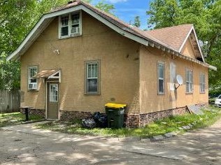 1304 6th St, Willmar, MN 56201-4051