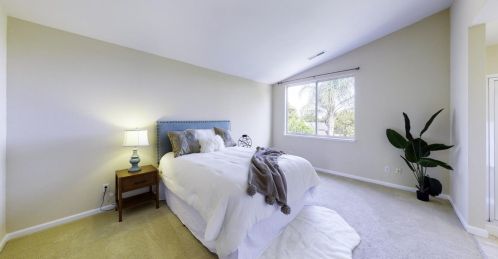 1550 Foxwood St, Hollister CA  95023-8048 exterior