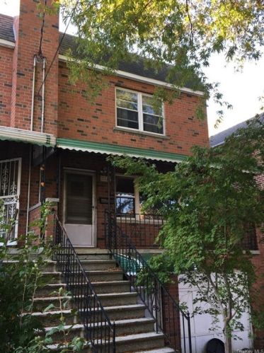 214 236th St, Bronx, NY 10463-4101