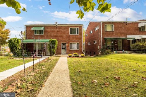 702 Ridge Rd, Washington, DC 20019-3080