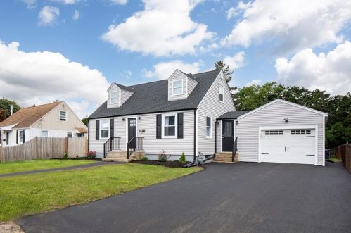 90 Baywood St, Warwick, RI 02886-2348