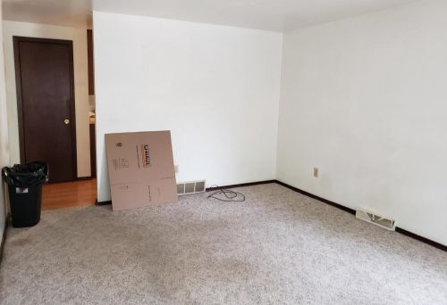 911 Edgewood Dr, Green Bay, WI 54302-5205