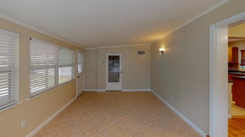 7116 Date Palm Ave, Saint Petersburg FL  33707-2013 exterior