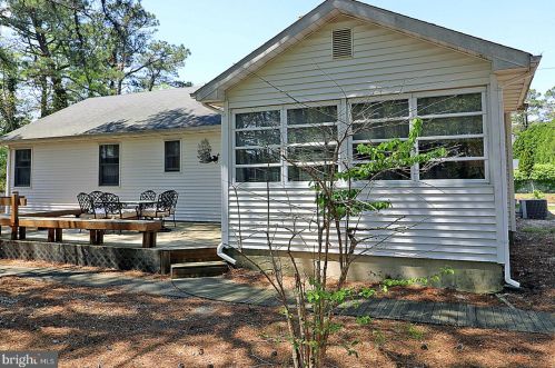 1555 Dee Rd, Lacey NJ  08731-3411 exterior