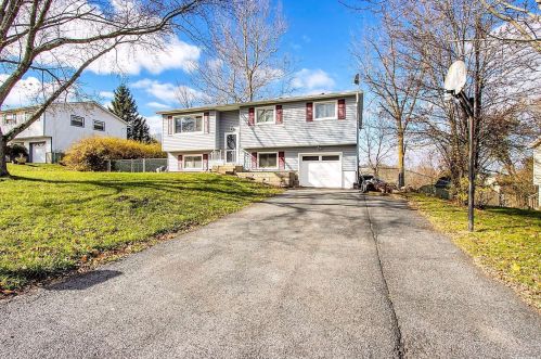 106 Rolling Meadows Rd, Middletown NY  10940-2606 exterior