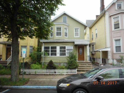 312 Davis Ave, East Newark, NJ 07029-1508